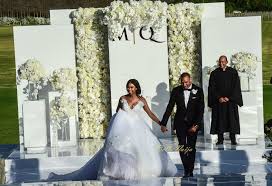 The Beautiful Minnie Dlamini Married Her Sweetheart Quinton Jones Recently Their Wedding Ceremony Planned By The Talen Fairytale Wedding Wedding Wedding Looks