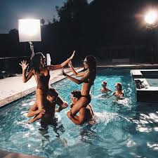 Couple Date Ideas Play Water With Other Couples Http Www Bi Couple Org Summer Pictures Summer Goals Best Friend Goals