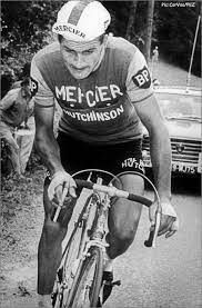 He was married to gisèle bardet. Raymond Poulidor Devenu Vieux Briscard Equipes Francaises De Cyclisme Professionnel Et Coureurs Francais Professionnels Dans Le Monde Uci Lnc La Ligue