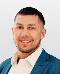 William Schlegel's Instagram, Twitter & Facebook