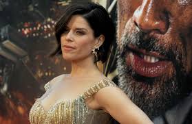 Neve adrianne campbell was born on october 3, 1973 in guelph, ontario, canada. Neve Campbell Scream 5