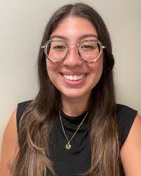 Rachelle Hunt's Instagram, Twitter & Facebook