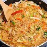 What is the clear noodle in Thai food?