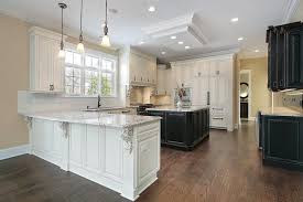 Although peninsula storage is practical, many homeowners feel that it can close the kitchen off. 65 Kitchens With Peninsulas Photos Home Stratosphere