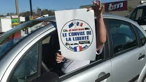 Malgré l'interdiction de manifester, des milliers d'opposants au passe vaccinal venus en convoi de toute la france tentent d'entrer dans . Uslepq3gwkisvm