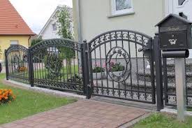 Schmiedezaun 44 Modernes Zaun Design Zaun Moderne Auffahrt