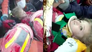 Elif bebek el salladı elif bebek kurtarıldı elif bebek kurtarılma anı i̇zmir 'deki depremde 65 saat sonra enkaz altından çıkarılan 3. Izmir De Yaklasik 65 Saat Sonra 3 Yasindaki Elif Enkazdan Yarali Cikarildi Son Dakika Milliyet