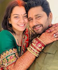 अपनी धर्मपत्नी निधी मिश्रा के साथ शादी के बाद पहली तस्वीर... ❤️❤️❤️🧿🧿🧿