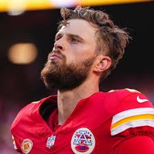 Kansas City Chiefs Alum Mitch Schwartz's Wife Slams Harrison Butker for  Quoting Taylor Swift in Speech