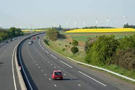 Sytadin est un système d'information de la direction des mon trafic est un site qui donne les conditions de circulation en temps réel sur les routes et autoroutes de france. Bison Fute Fin De Vacances Orange Sur Les Routes