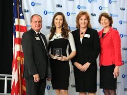 Alumna helps people transition and recover from jail and addiction