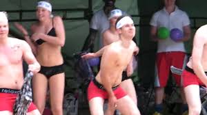 Scandi: Cfnm balloon show - ThisVid.com