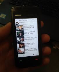 impressed with jtube on a nokia 5530. it dont play, but the search works :  roldyoutubelayout