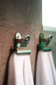 otthonkommando kreativ lakberendezes industrieel decoreren badkamer handdoeken badkamer accessoires