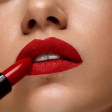 10 lyxiga skönhetsfavoriter som livar upp höstmörkret