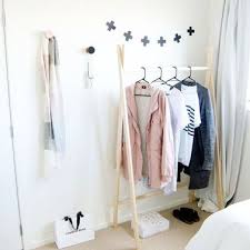 7 Portants Vetement A Faire Soi Meme Avec 3 Fois Rien Projets De Menuiserie Faciles Portant Vetement Deco A Faire Soi Meme Chambre