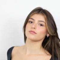 Leah Hanson's Instagram, Twitter & Facebook