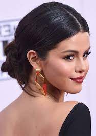 Top 10 Celebrity Hairstyles Trends Ideas In 2018 Celebrity Hairstyles Updo Sleek Updo Selena Gomez Updos