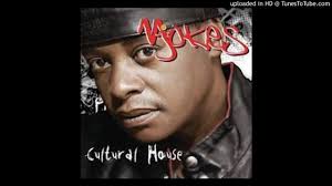 The members spikiri, mahoota, donald duck, jakarumba & mjokes grew up together in the soweto township and agreed to form a band after they had all completed their music studies in college. Mme Maselina Mjokes Shazam