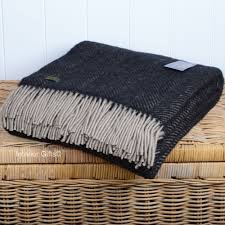 Buy chenille herringbone buffalo brown organic throw. Tweedmill Vintage Wool Black And Beige Throw Blanket In Pure New Wool Herringbone A Lifestyle Throw From Tweedmill Textiles In A Charcoal Colour