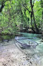 Located on the pristine rainbow river, the campground is located about a mile and a quarter downstream from the main headsprings and state park day use area. Im Transparenten Kajak Durch Den Rainbow Springs Nature Park Airbnb