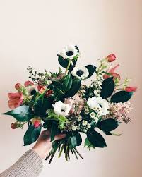 20 chic spring wedding flower ideas to steal asap. U N A F L O R I S T A By Claudia Lapena Spring Flowers Bouquet Bridal Bridesmaid Wedding Anemones Cam Spring Flower Bouquet Wedding Flowers Pretty Flowers