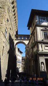 Eine attraktion sind die 800 gemälde, die längs des stellenweise nur einen meter breiten korridors an den wänden hängen. Corridoio Vasariano Florenz Aktuelle 2021 Lohnt Es Sich Mit Fotos Tripadvisor