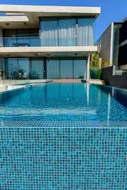 Australian Designed Ezarri Emerald Mix Paisagismo De Piscina No Quintal Paisagismo Piscina Piscina
