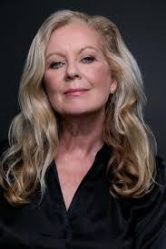 Caroline Ryder's Instagram, Twitter & Facebook