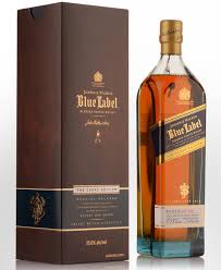 Pin By John Rodriguez On Botellas De Licor In 2020 Johnnie Walker Blue Johnnie Walker Johnny Walker Blue Label