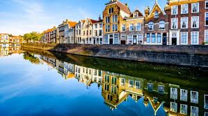 Holland is a region and former province on the western coast of the netherlands. Middelburg Die Schone Hauptstadt Von Zeeland Geo