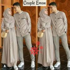 Terkiat dengan model gamis tren masa kini ini sangatlah banyak yang mana bisa disesuaikan dengan bentuk fashion lainnya. Jual Baju Gamis Couple Muslim Pakaian Pasangan Wanita Pria Serasi Masa Kini Di Lapak An Top Bukalapak
