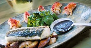 Filet De Sandre Et Ecrevisses Poeles Aux Cepes Jus Au Vin De Cahors Gastronomie Recette Hiver Cuisine