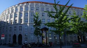 Er gebeurt veel in dat naast het feit dat altstadt eindhoven gewoon een super gezellig, fijn, cool, vernieuwend en tof café is, kun. Stadtbezirksamt Altstadt
