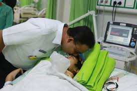 Rumah sakit umum daerah (rsud) pasar minggu merupakan salah satu rumah sakit milik pemerintah daerah tipe b non pendidikan yang terletak di pusat kota. Dipanggil Pasien Icu Rsud Pasar Minggu Sebelum Wafat Dayat Minta Dicium Gubernur Anies