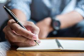 Grafolog - kim jest i jakie ma zadania w procesie rekrutacji?