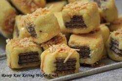 Dari tampilan luarnya terlihat coklat yang. Resep Kue Kering Kue Kering Isi Wafer Tribun Timur