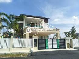 6 bedrooms, 4 bathrooms, 2 balconies, 2 car parks entrance facing: Bungalow House For Sale At Taman Bukit Senawang Perdana Seremban For Rm 748 000 By Muhammad Isswan Durianproperty
