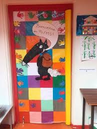 Le Blog D Orianne Decoration Porte De Classe Loup Decorations De Classe