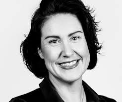 Sarah Slater's Instagram, Twitter & Facebook