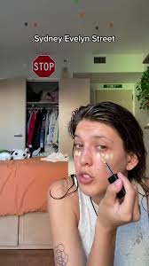 Sydney Evelyn Schmooze