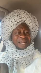 Aye ma le ooo, İfa leke Awurela, Pastor Tibetan, And people like that come  closer