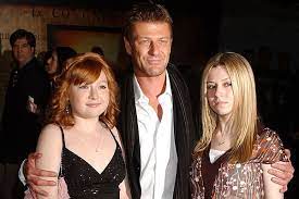 Последние твиты от sean bean (@notthatseanbean). Meet Lorna Bean Photos Of Melanie Hill S Daughter With Ex Husband Sean Bean