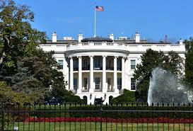 Das weisse haus liegt an der pennsylvania avenue und hat die hausnummer 1600. Weisses Haus In Washington Dc Die Weltenbummler