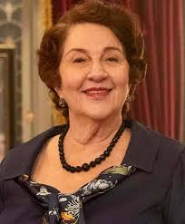 A atriz Rosane Gofman interpreta a personagem Olímpia, na novela “Êta Mundo  Melhor!”