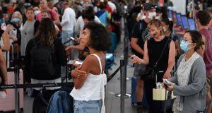 Earlier, an australian tourist who visited the capital city over the weekend tested positive for covid when they returned to sydney. Coronavirus London Goes Into Lockdown As Sydney Limits Gatherings