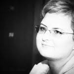 Beata Vizi's Instagram, Twitter & Facebook