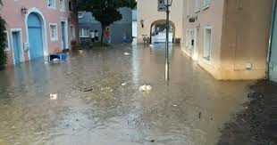 Von der eifel übers siegerland bis ins sauerland sind am mittwoch teils kräftige gewitter mit starkregen und sturmböen um die 70 km/h. Gewitter Katastrophale Zustande Nach Schweren Unwettern In Eifel Fotos Video