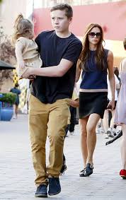 Pictures Victoria Beckham Wears Flats Nearly Shorter Than Son 13 Victoria Beckham Victoria Beckham Dress Beckham