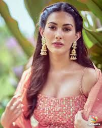 Amyra Dastur Photos - Telugu Actress photos, images, gallery, stills and  clips - IndiaGlitz.com